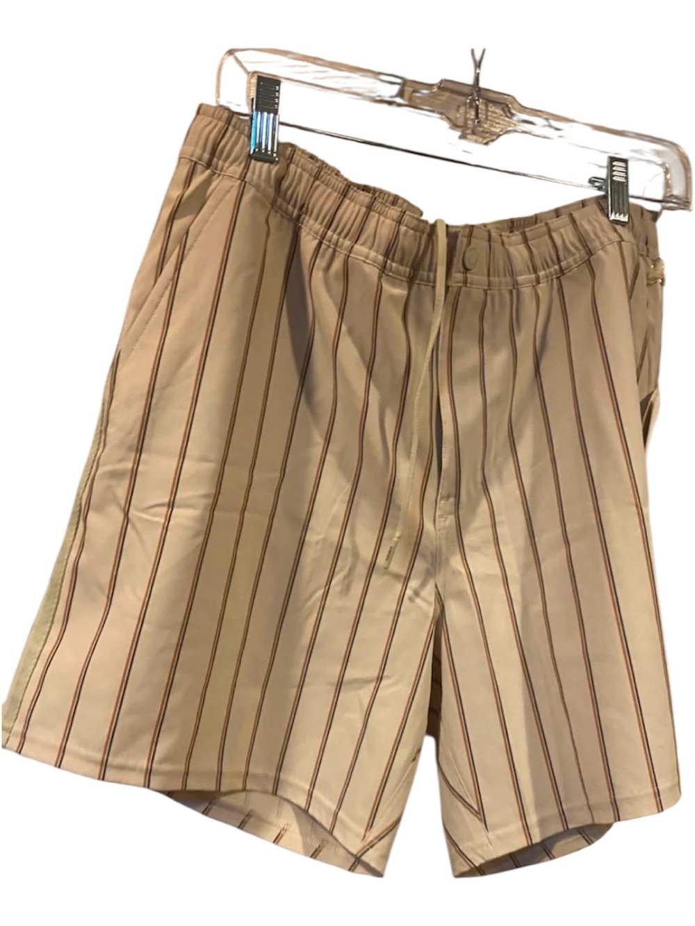NWT Vuori Banks Resort Shorts SANDALWOOD STRIPE Men’s size M